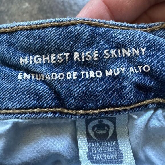 Universal Thread Women's High-Rise Skinny Fit Ripped Denim Jeans Blue Size 0/25 - Picture 9 of 16